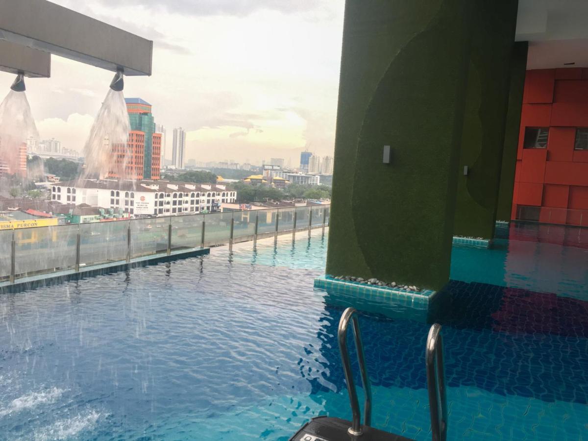 סרי קמבאנגן Zayah Homestudio Near Bukit Jalil / Mines מראה חיצוני תמונה